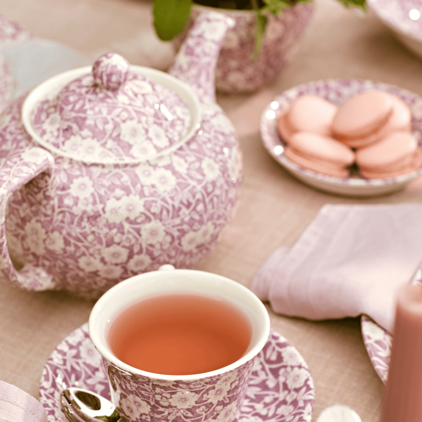 Blossom Calico Teapot Large 7 Cups 800ml / 1.5pt Base Seconds