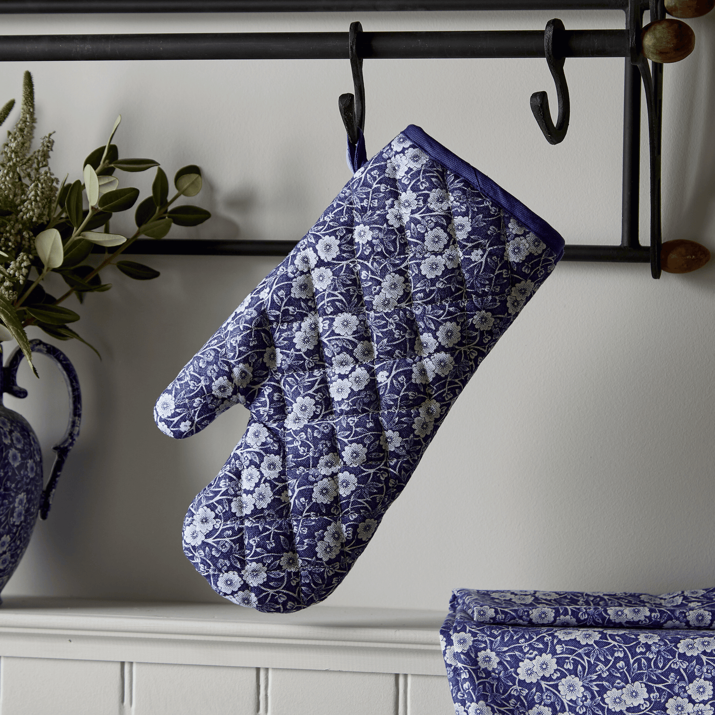 Burleigh x Bedeck of Belfast Blue Calico Oven Mitt