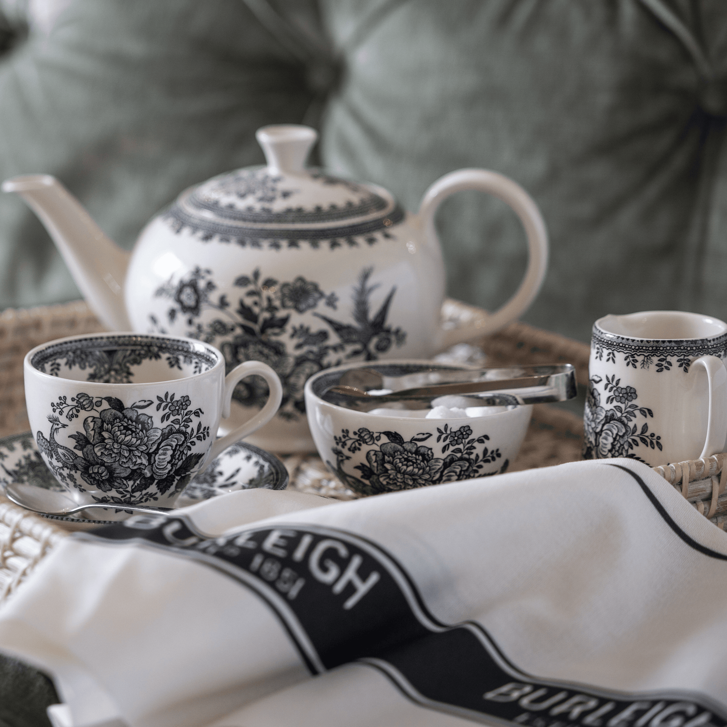 Black & White Asiatic Pheasants Large Teapot 7 Cups 800ml/1.5pt