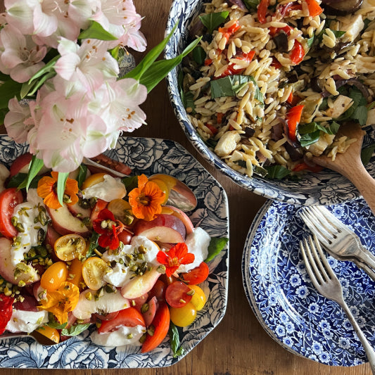 Summer Recipes: Stylish Seasonal Salads by Rosie Louise