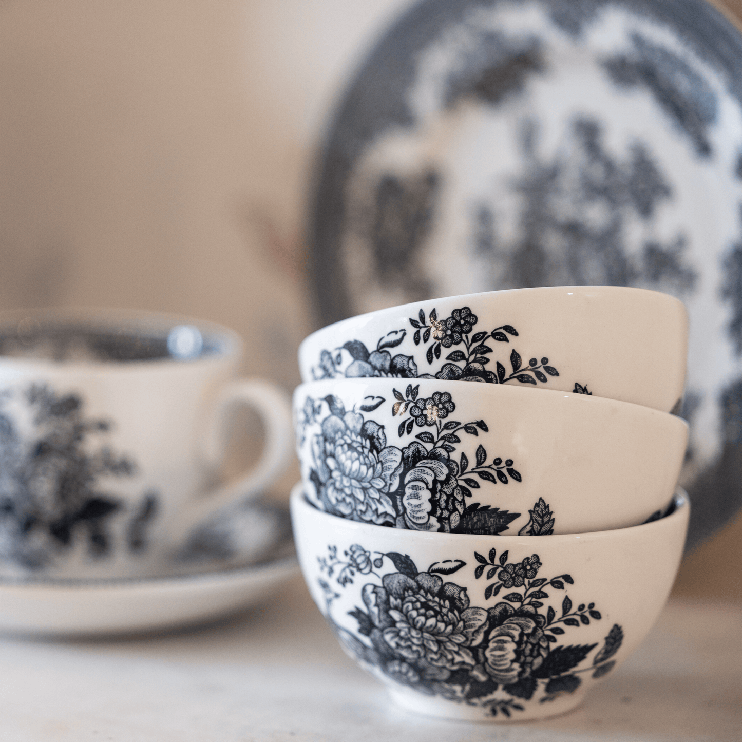 Black & White Asiatic Pheasants Small Footed Bowl 16cm