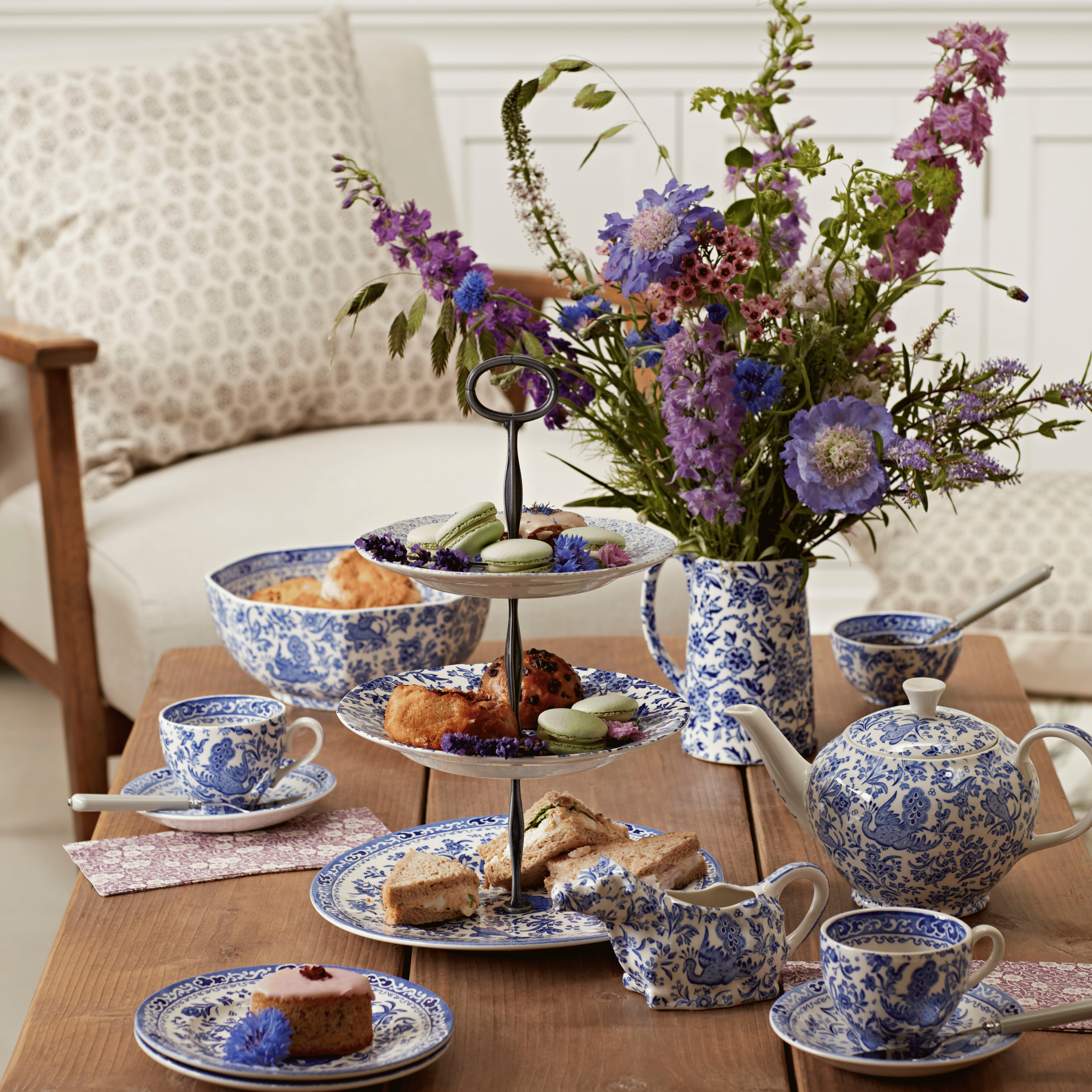 Burleigh Regal Peacock 八角形ボウル Burleigh} Black Regal Peacock :: Tea Cup – Ellington & French