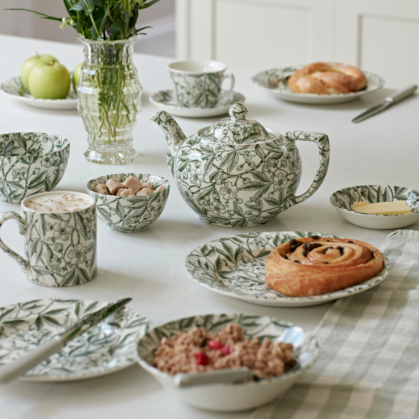 Green Prunus Teacup 187ml/0.33pt